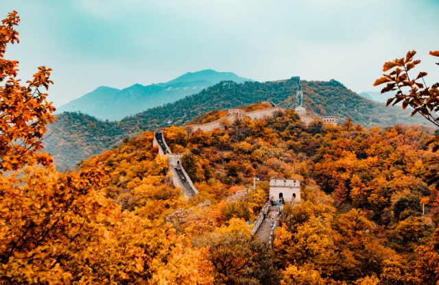 Looking for a travel guide to Beijing? Click through for from-a-local Beijing travel tips about where to go, what to do, what to eat, and how to do it all cheaply!