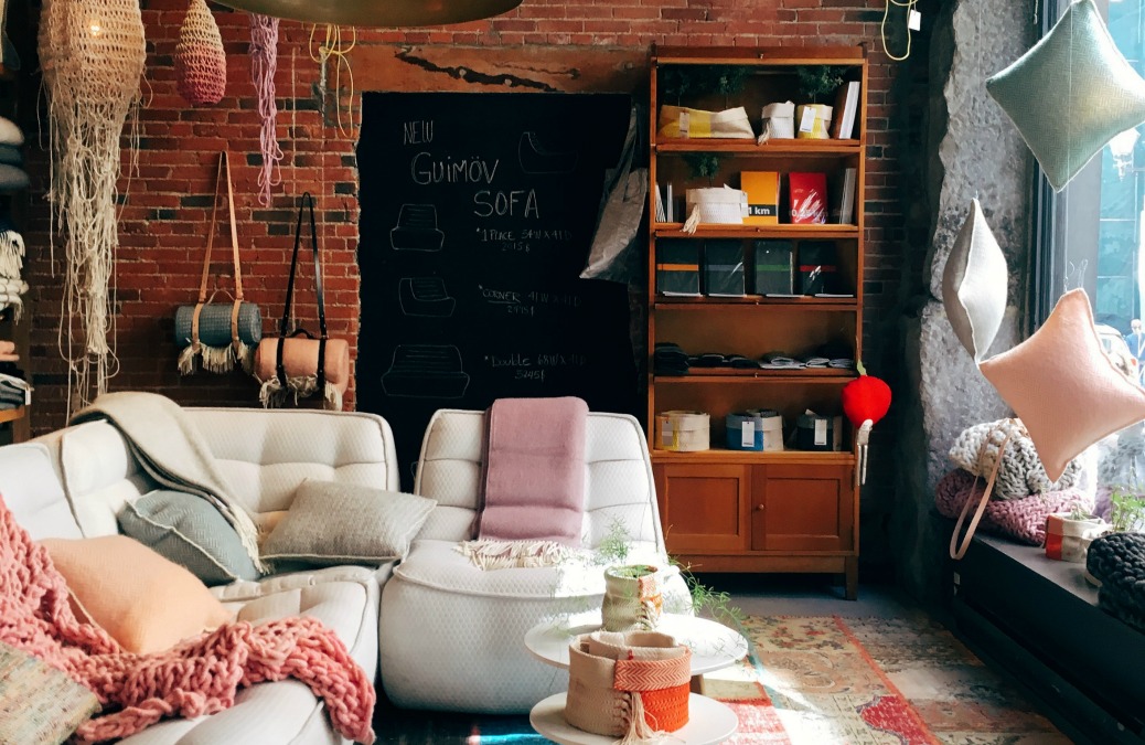 14 Ways To Make Your Apartment Look Great On A Budget