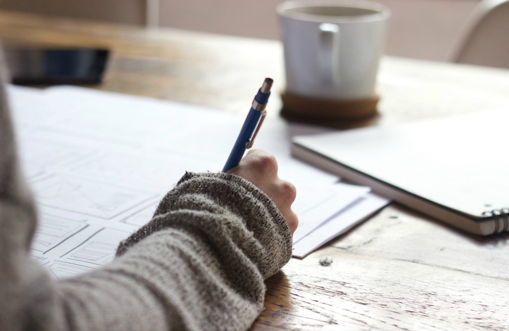 5 Ways To Use Storytelling To Make Your Readers Care