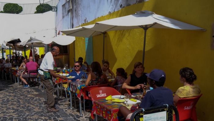 Can you make visiting Lisbon cheap? Of course! Click through for from-a-local cheap travel tips on where to stay, what to do, and what to eat in Portugal's capital city!